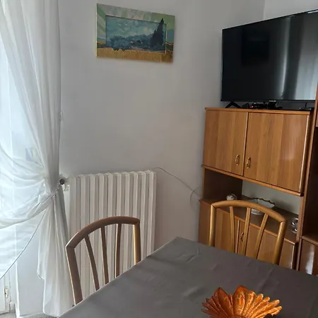 شقة Aneta Monte SantʼAngelo
